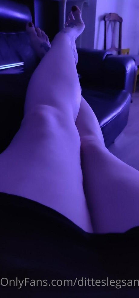 ditteslegsandfeet セックス女優 写真