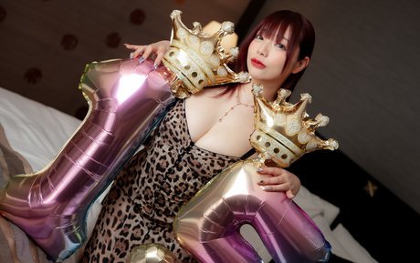 Tunamayo 裸の女優 写真