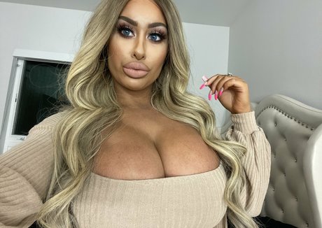 mssnewbooty top profile image