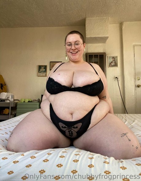 chubbyfrogprincess ヌードモデル 写真