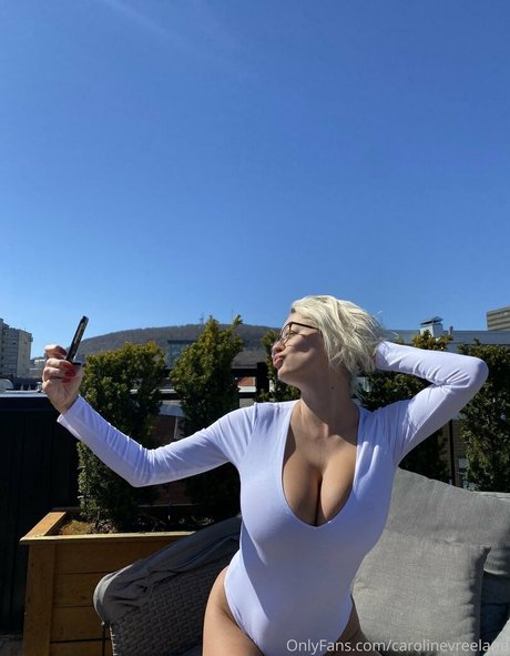 carolinevreeland ポルノスター ヌード 写真