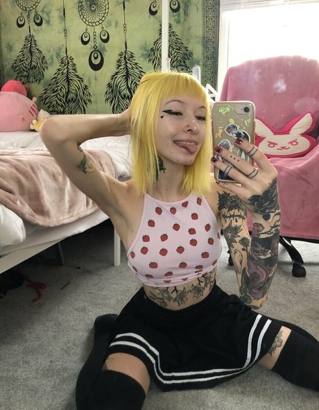 sadlittlesun アート女優 画像
