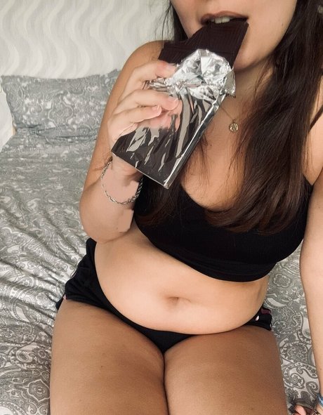 BBW パウグ オンリーファンズ 無料セクシー 写真