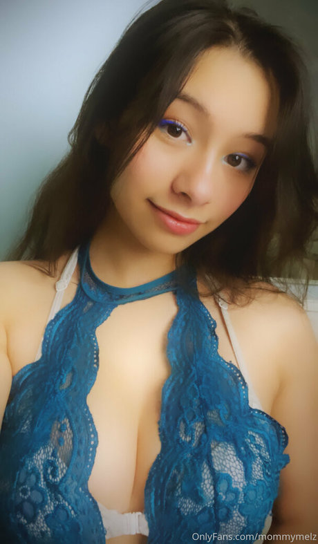 mommymelz ポルノスター 写真