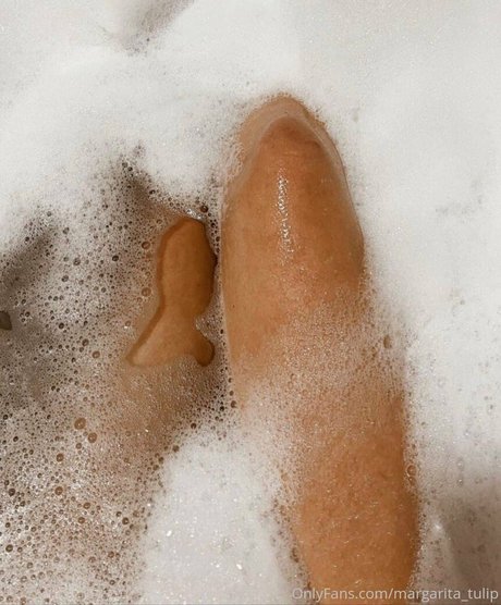 インフルエンサーオンリーファンズ 無料裸 写真