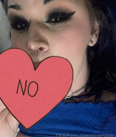 nyxmxnic 裸のモデル 画像