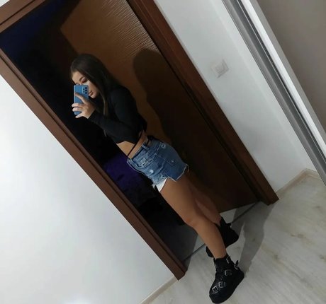 roxanasilvanasandu ホットモデル 写真
