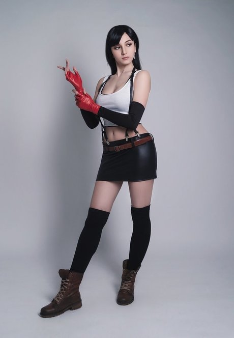 Speedy Cosplay ヌードモデル 写真