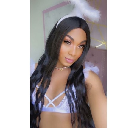 ebonyskinn top profile image