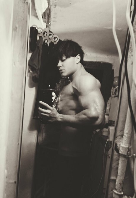 andrewad スターセックス 写真