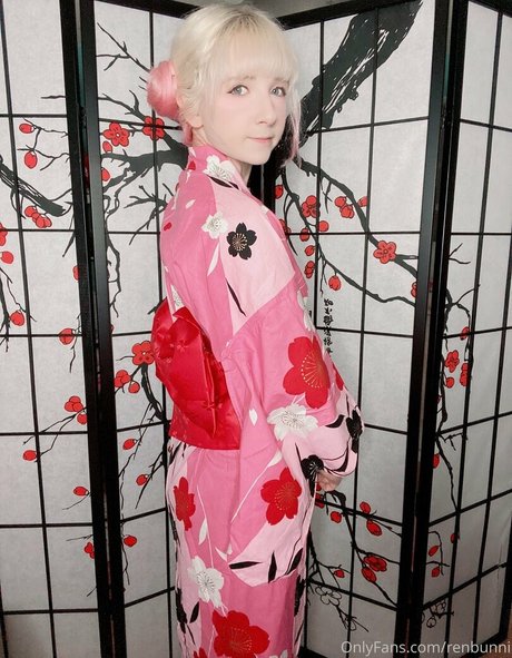 renbunni スター 裸 写真