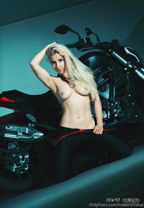 irakerometal xxxモデル 写真