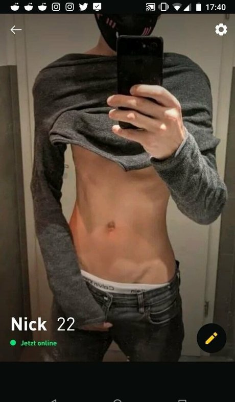 realnickfoxx セクシーなスター 画像