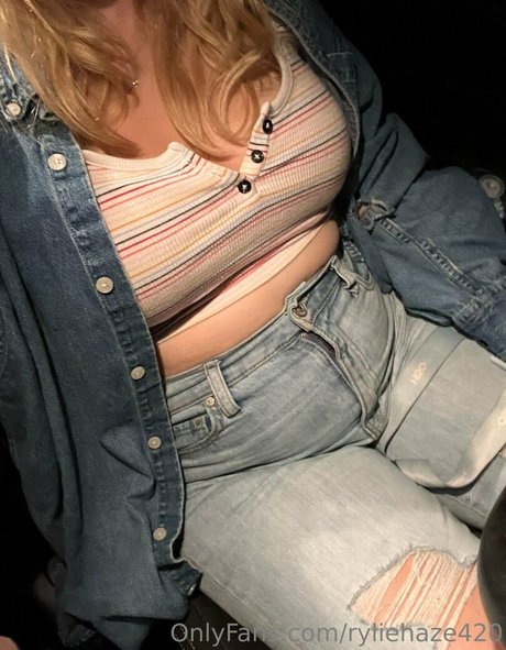 ryliehaze420 ホットスター 写真