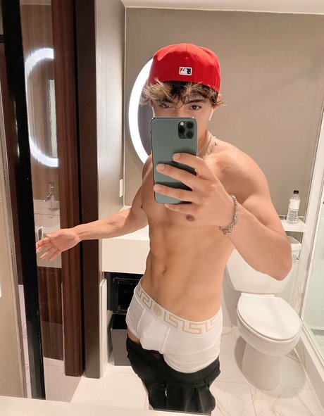 prettyboyaedan アダルトスター 写真
