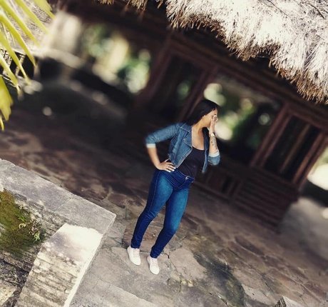 Evelim Alves 高品質モデル 写真