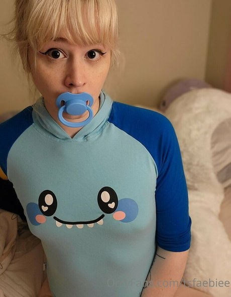 Tsfaebiee ヌードのポルノスター 写真
