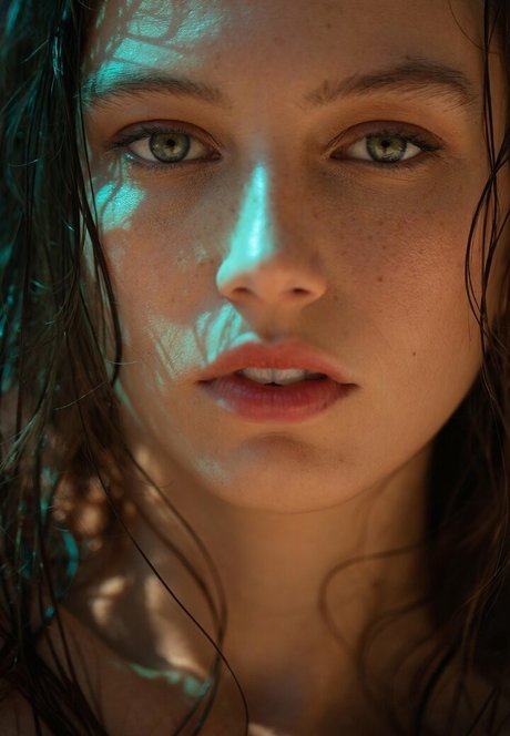 Kateryna Kaminska 裸の女優 画像