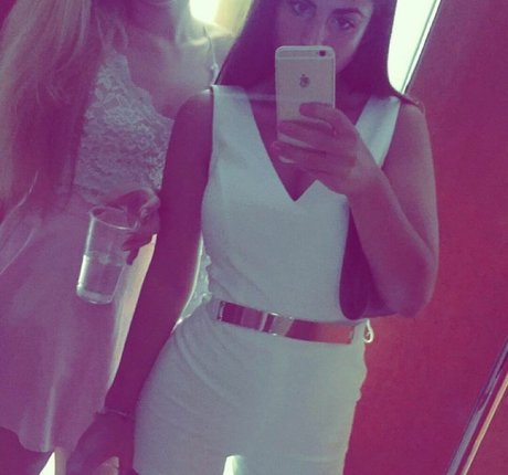 Lauren Fardon ヌード女優 写真