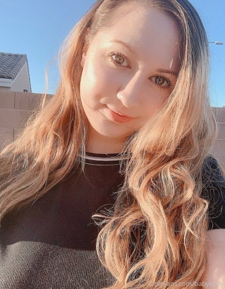 濃厚なソロOnlyFans 無料ヌード 画像