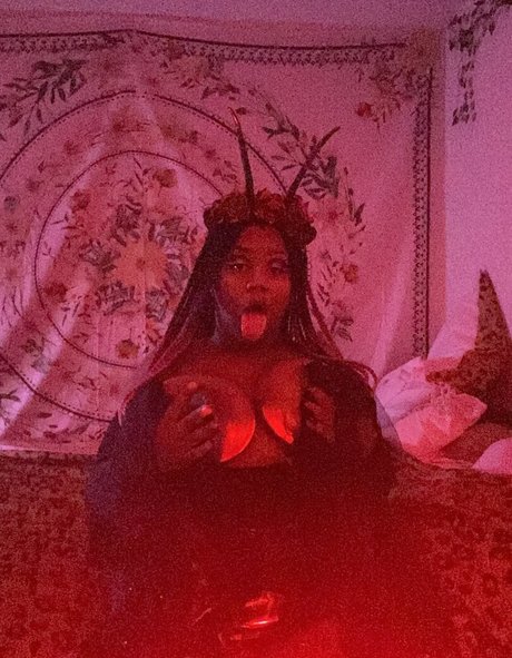 emithegoddess 裸のポルノスター 写真