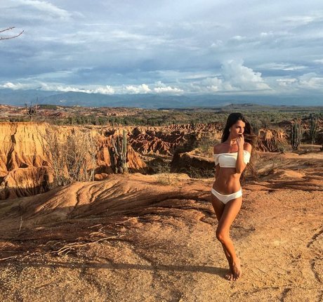 Alicia Londono トップスター 写真