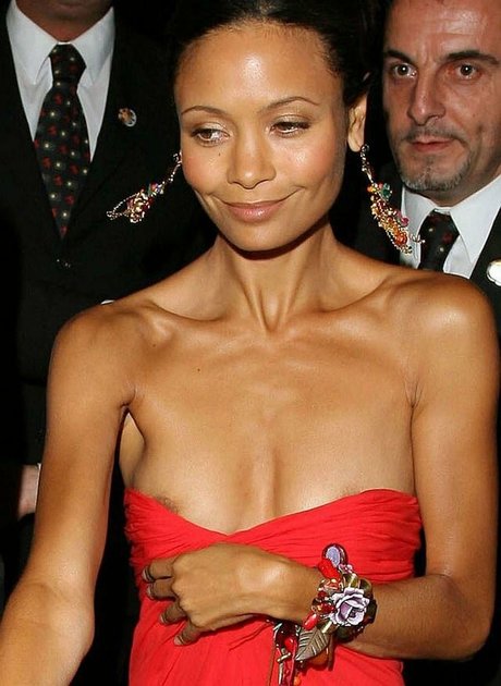 Thandie Newton xxxモデル 写真