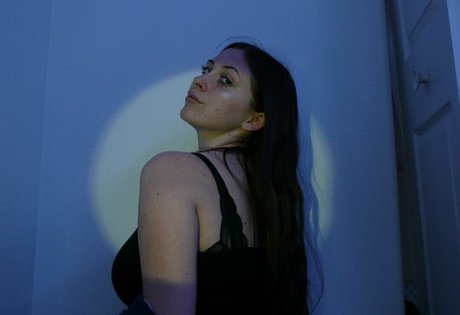 Lily P 完璧な女優 画像