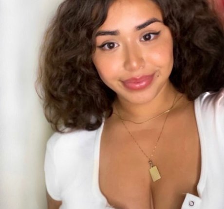 Sarai Fonseca ホットモデル アーカイブ