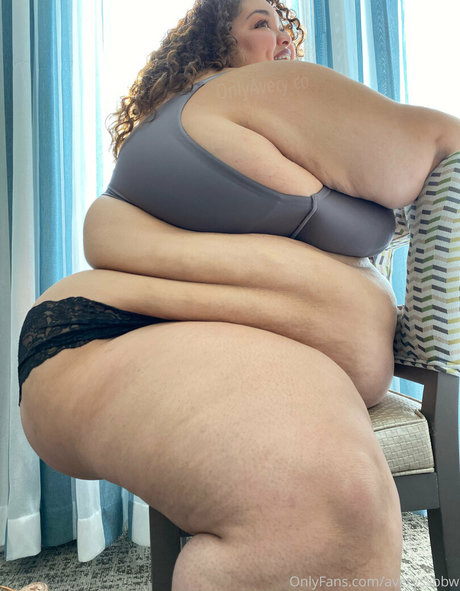 averyssbbw トップスター 写真