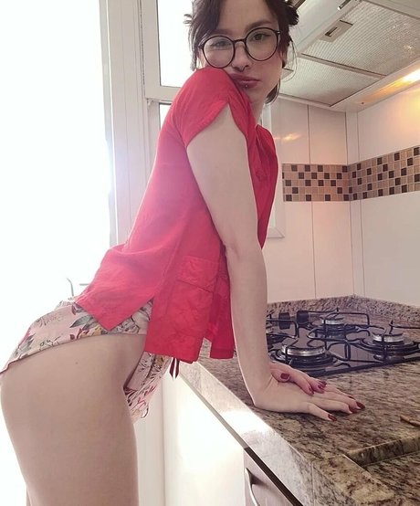 lunarium ポルノ女優 画像