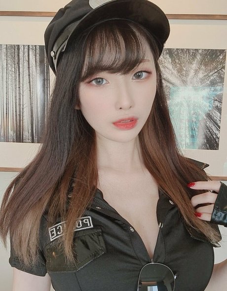 Kiyocosplay 美しいモデル 写真