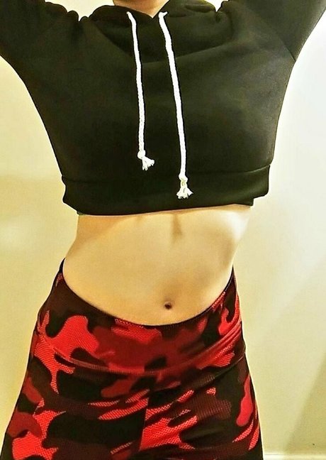 Kodi pup ポルノスター セクシー 写真