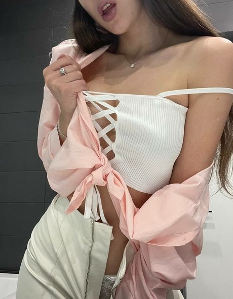 taanni ホットなモデル 写真