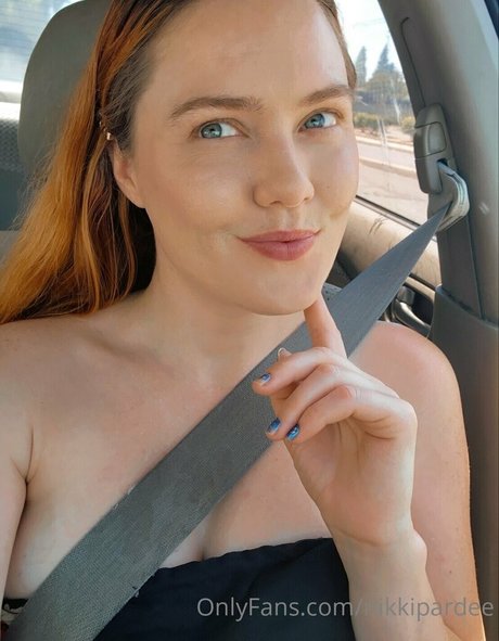 nikkipardee ポルノスター 裸 写真