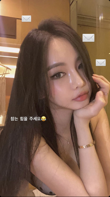 Jeee622 トップポルノスター 写真