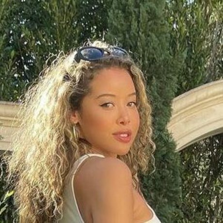 Laurenmarieskye 裸のモデル 写真