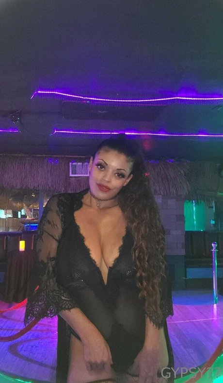 aligurlgypsy212 エロティック女優 写真