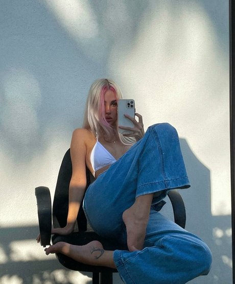 Maria Domark アートスター 写真