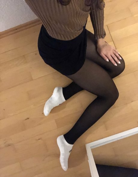 sarahs socks ヌードモデル 画像