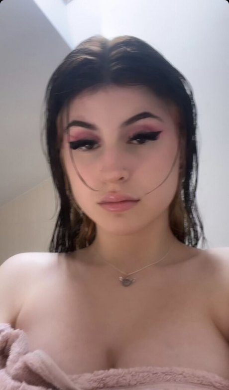 曲線美のクーガーOnlyFans 無料ヌード ギャラリー