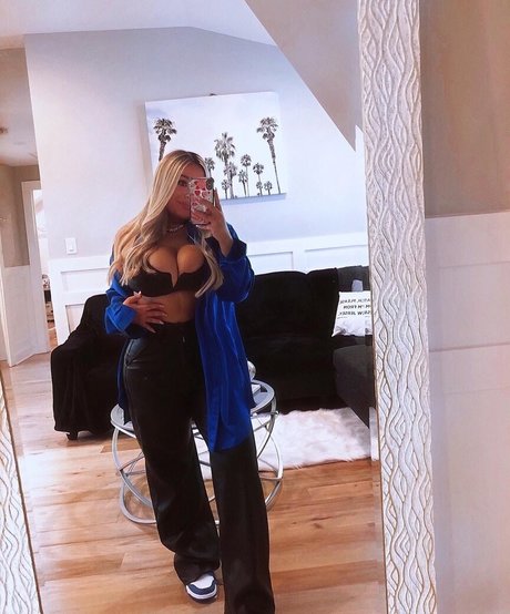 Tatiana Gianacopoulos 裸のモデル 写真