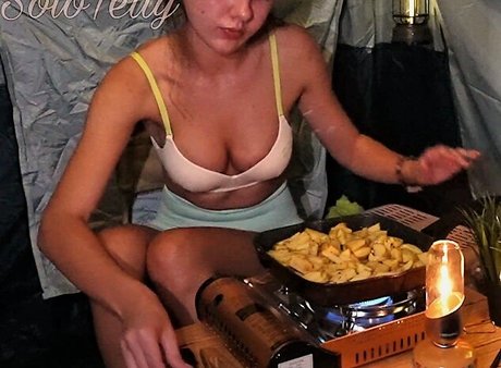 Tetty ASMR ヌードスター 写真