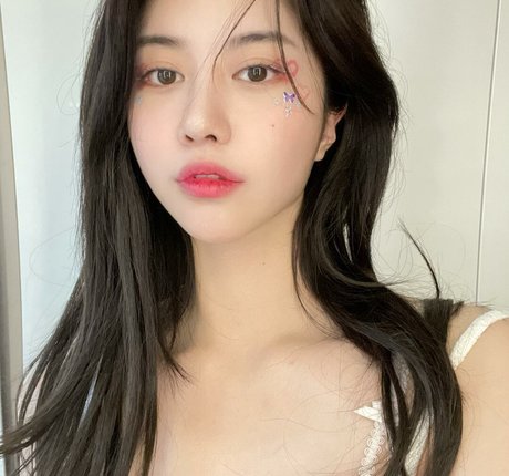 Lee Hayun 高品質のポルノスター 写真