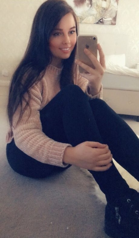 kymgraham92 高品質モデル 画像