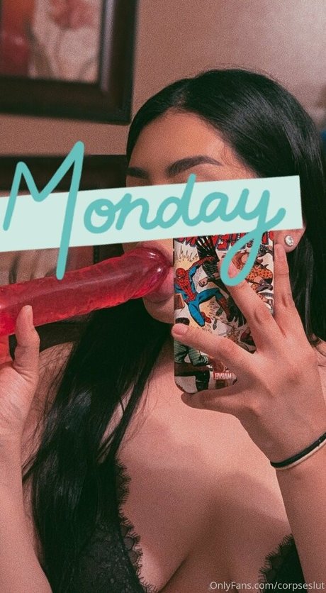 corpseslut ホットなポルノスター 写真