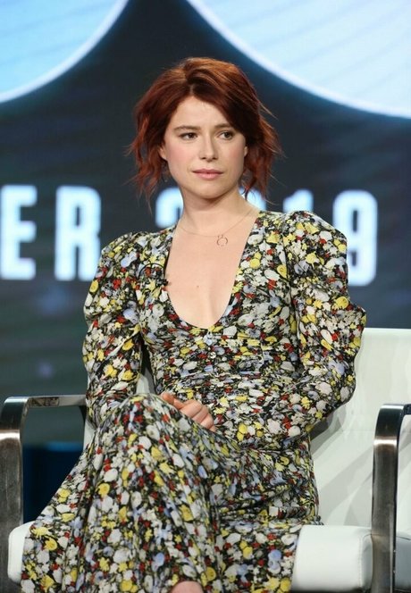 Jessie Buckley ポルノスター パーフェクト 写真
