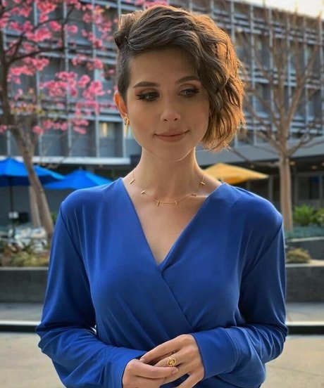 Soe Gwchwind 独占女優 写真