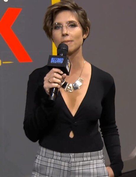 Soe Gwchwind トップ女優 ギャラリー