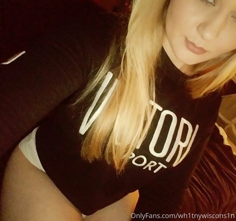 wh1tnywiscons1n セクシー女優 ギャラリー